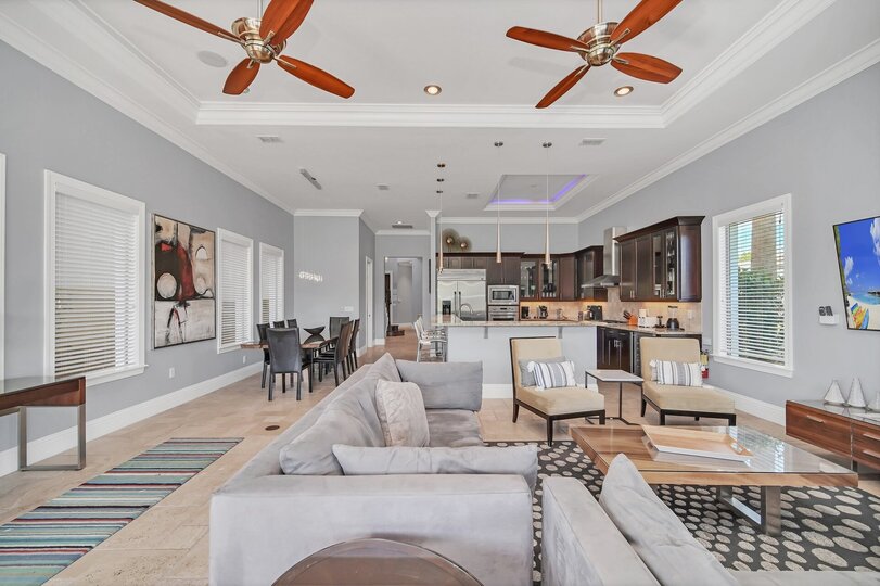 Elegant Oasis: 5 Bed Villa in Orlando,6633