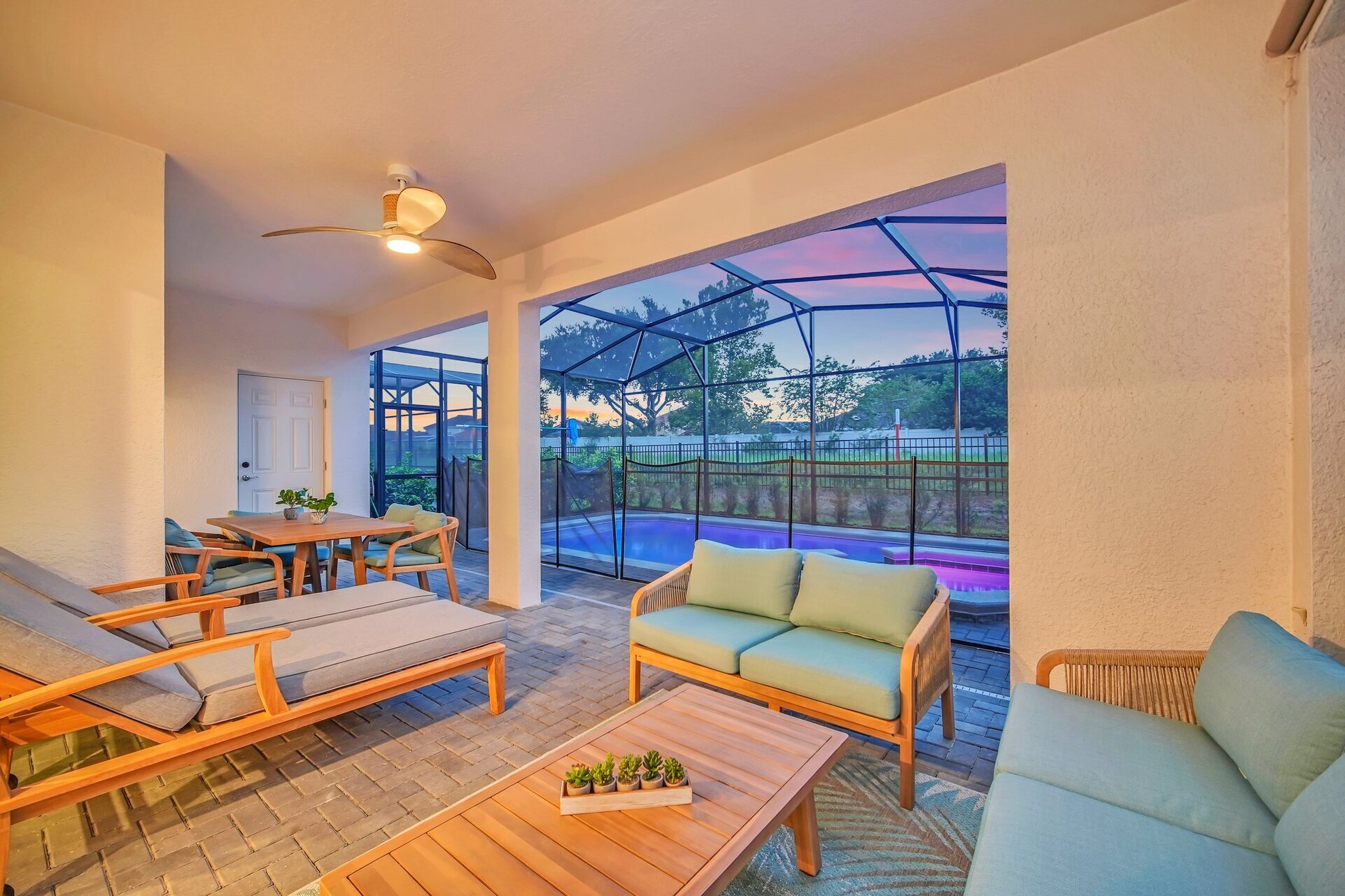Serene Oasis: 7 Bedroom Villa in Orlando,6668