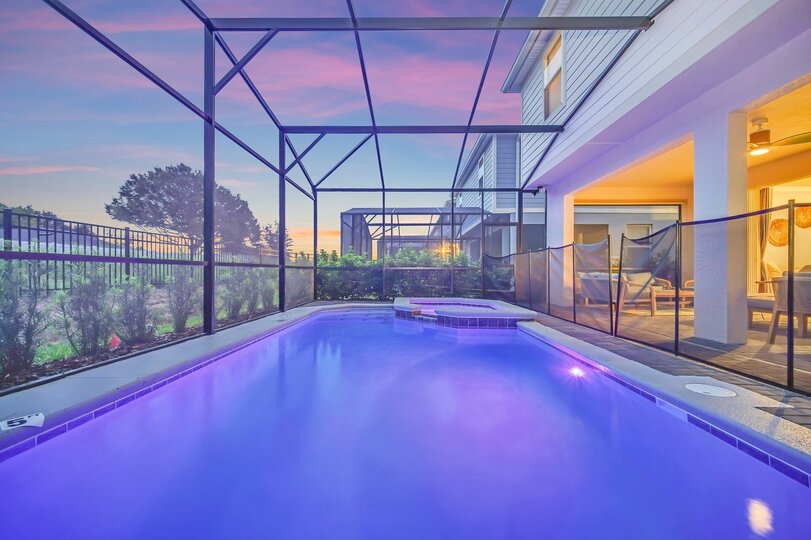 Serene Oasis: 7 Bedroom Villa in Orlando,6668