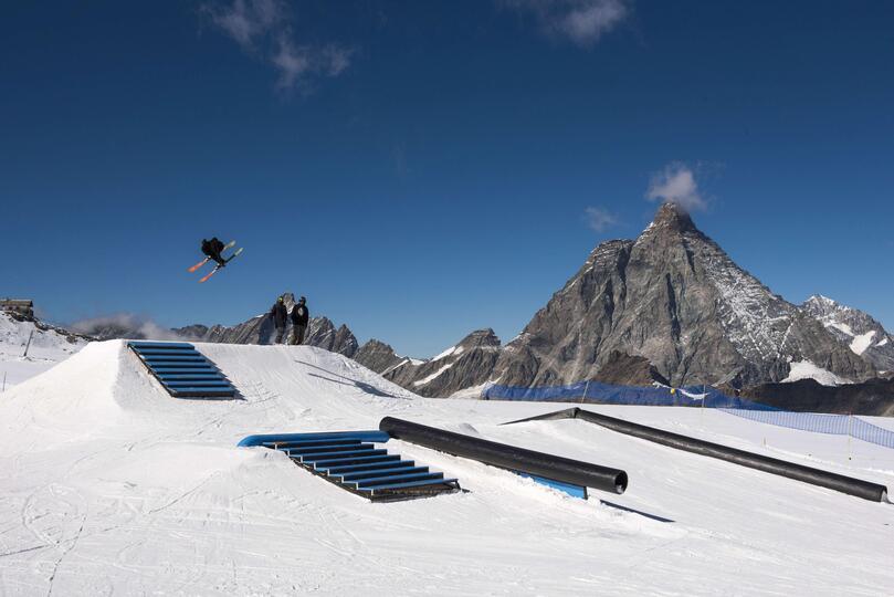 Matterhorn Views & Alpine Elegance, Luxury Valais Chalet 1407