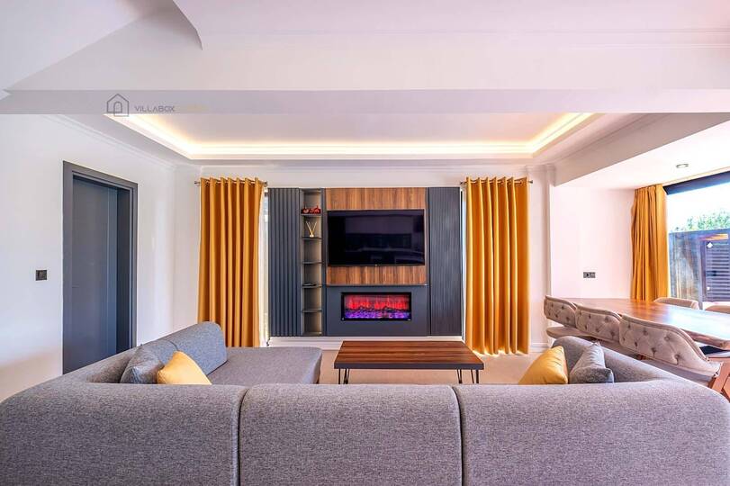 Your Private Corner of Holiday Living 1037