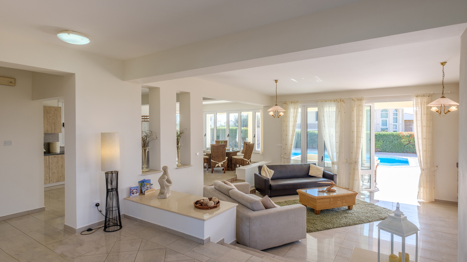 Luxury Villa with Mature Garden - 1390