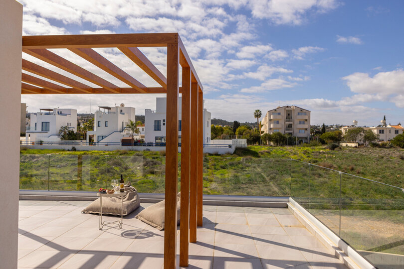 Cozy Family Home in Paralimni with Modern Design, 1590