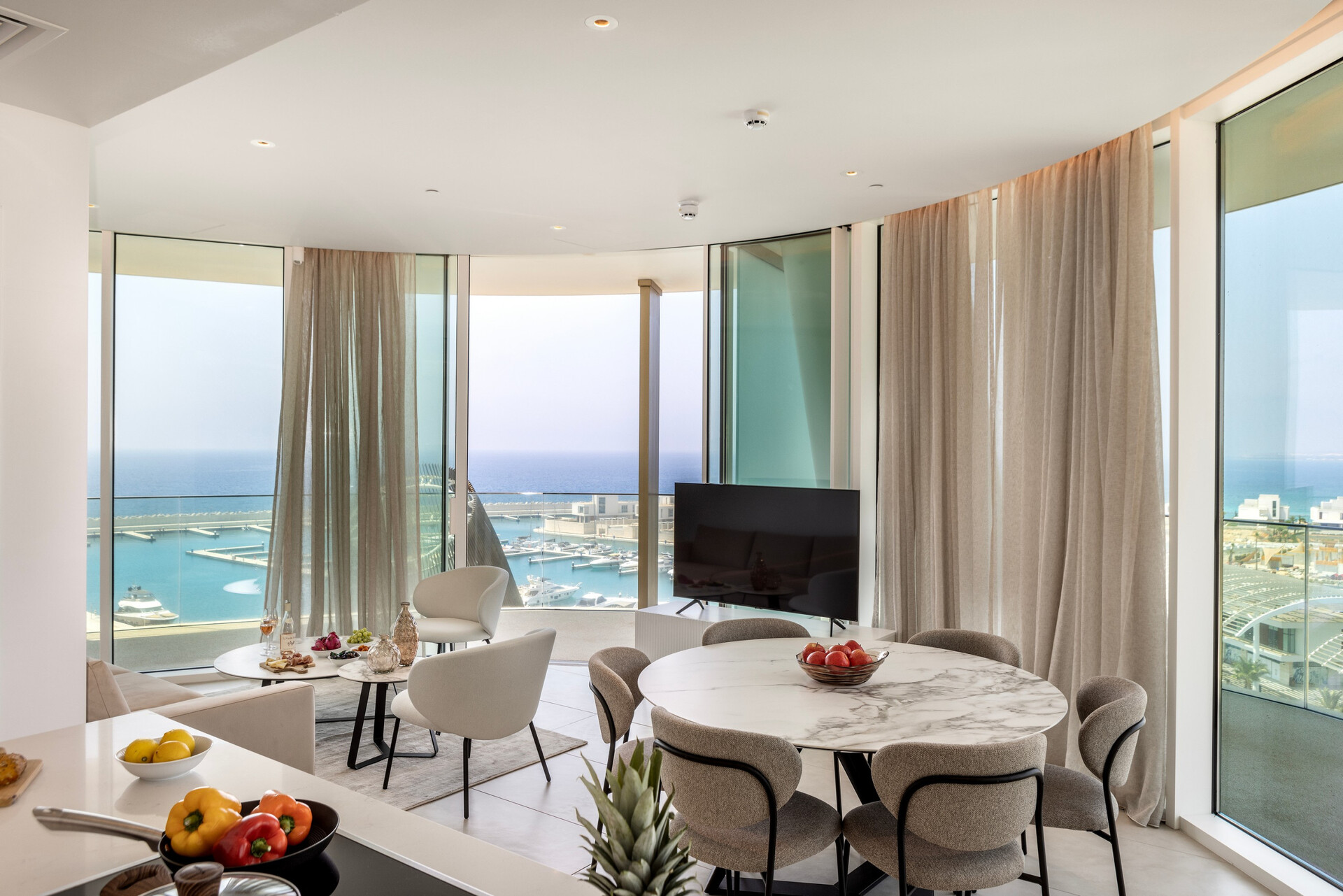 Secluded 3 Bedroom Oasis in City, 1007