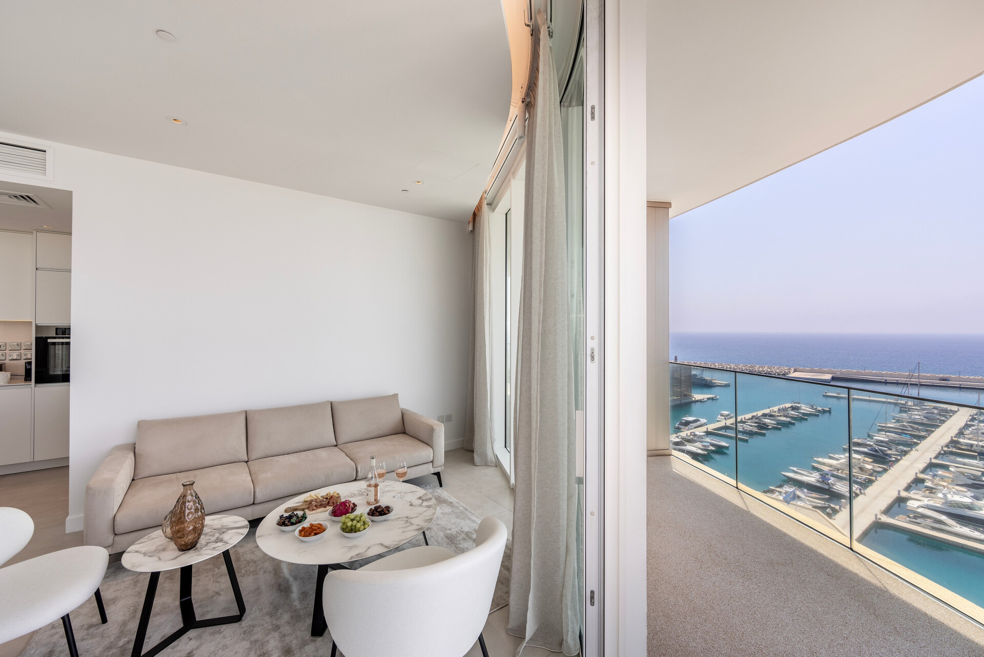 Secluded 3 Bedroom Oasis in City, 1007