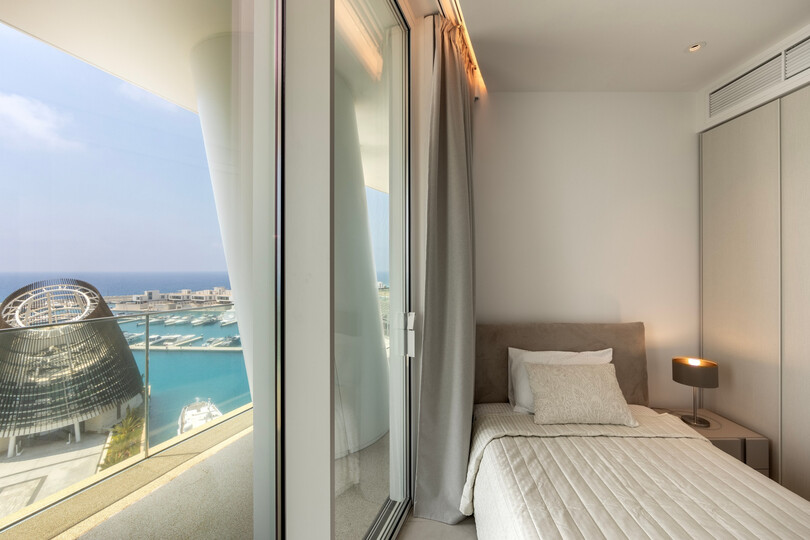 Secluded 3 Bedroom Oasis in City, 1007