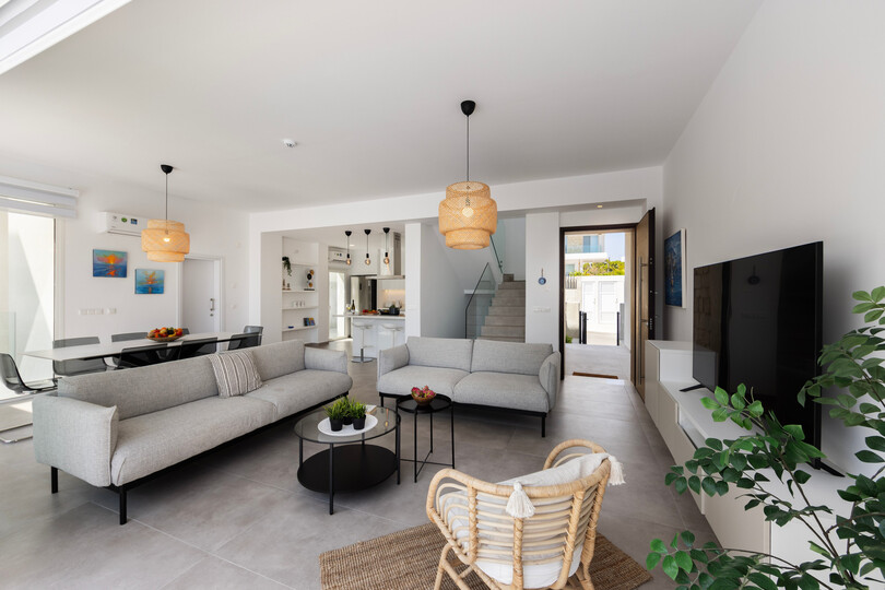 Tranquil Oasis: 6 Bedroom Villa in Protaras, 1727