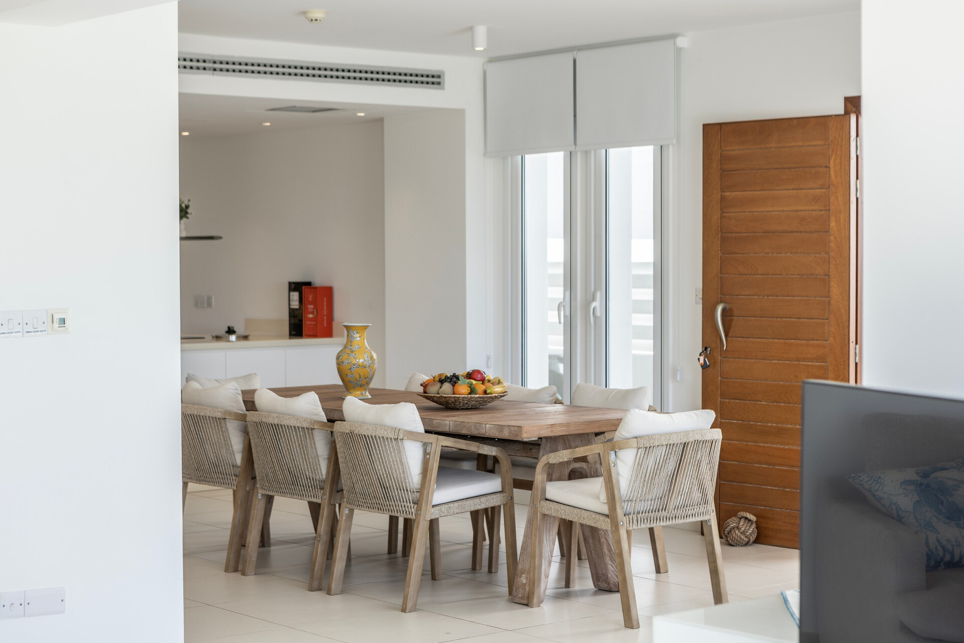 Serene Villa with 5 Bedrooms in Pernera 1543