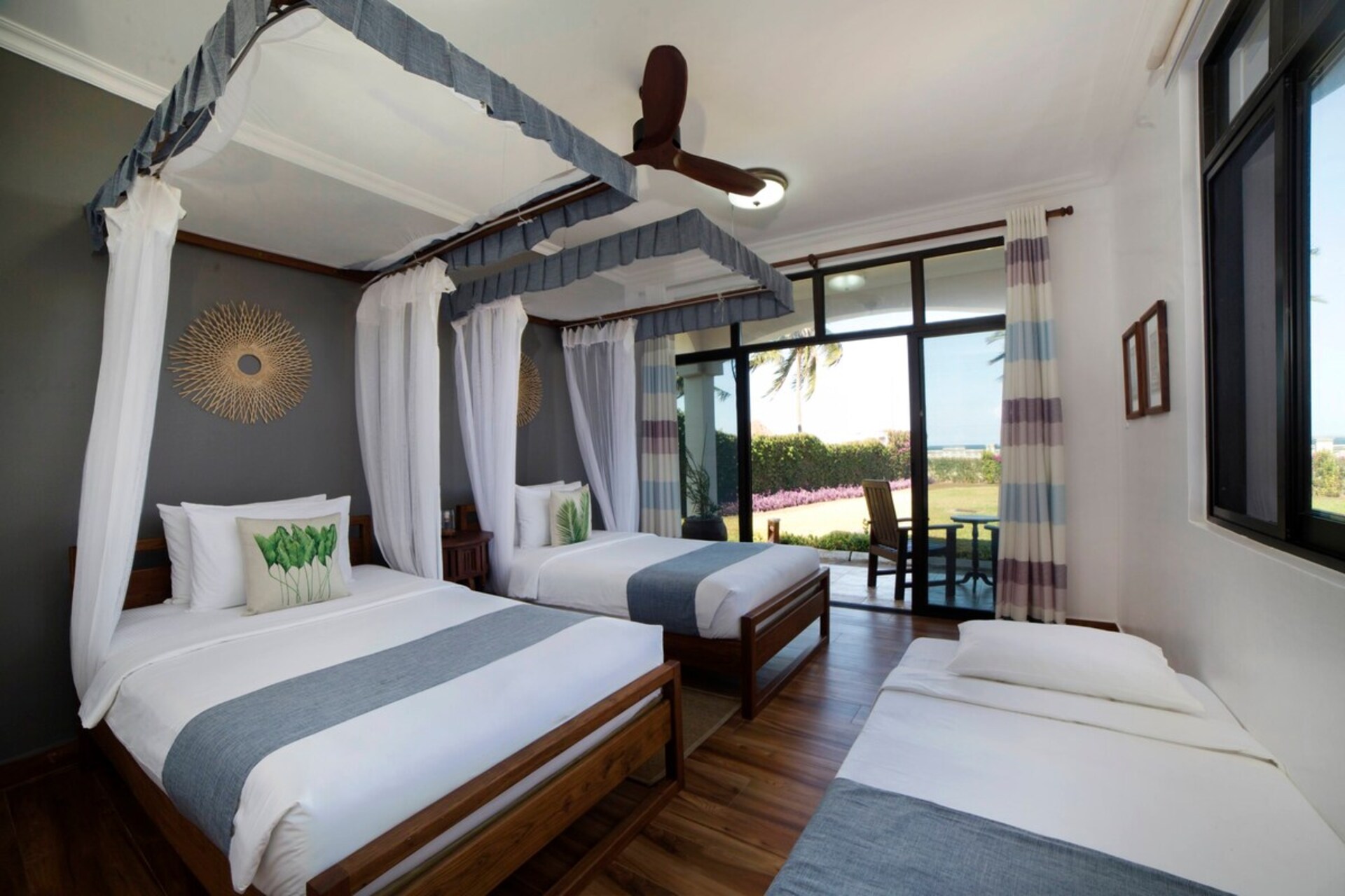 Luxury Beachfront Bliss Awaits in Zanzibar Paradise, 1002