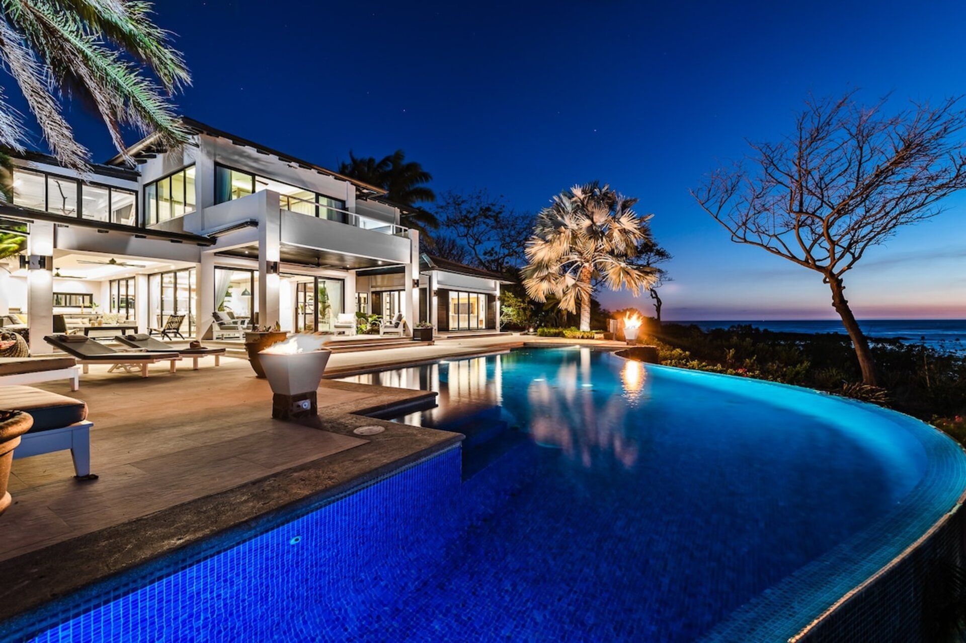 Experience Luxury at Guanacaste Province 1000
