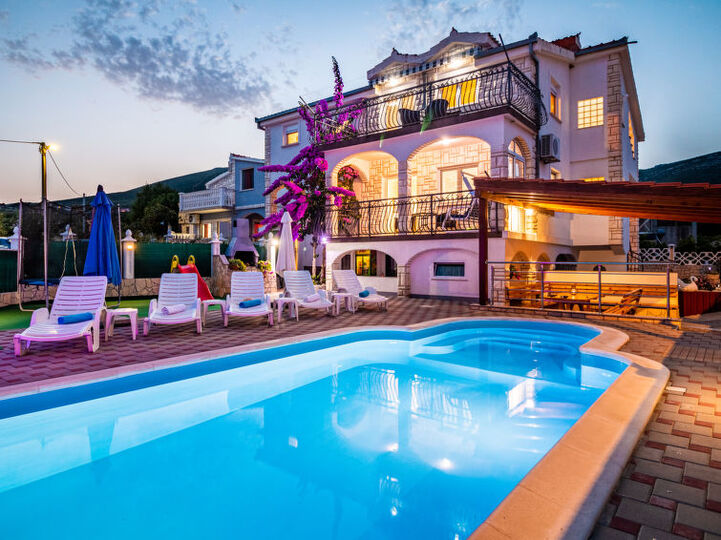 Spacious Coastal Villa with Private Pool & Multiple Living Areas Near Split - Villa 1069, Kastel, Croatia