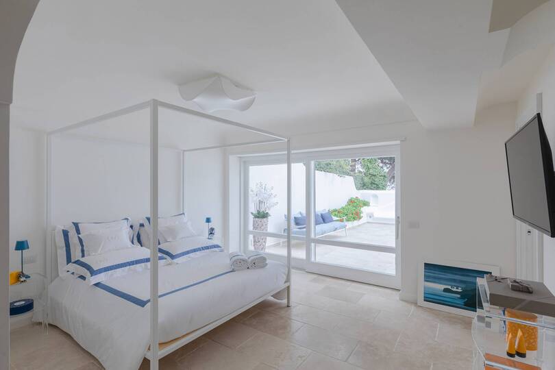 Escape to Pure Capri Luxury – Capri Villa 1006