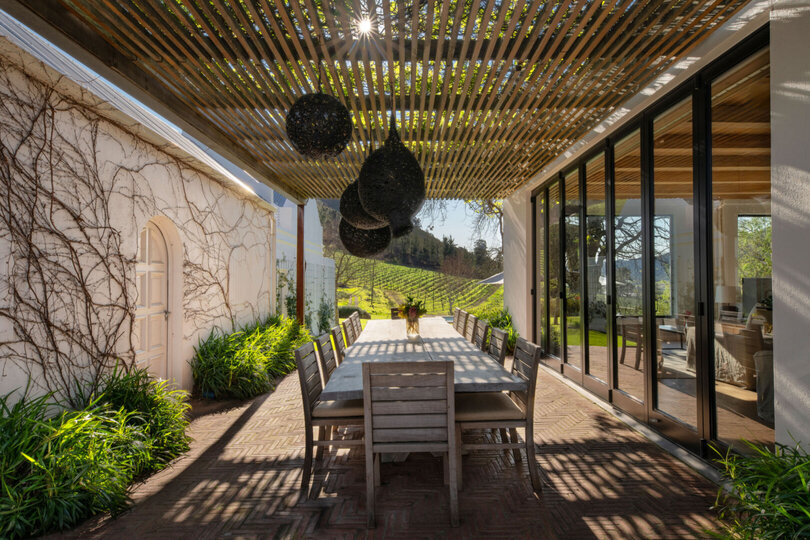 Elegant Merlot Room with Captivating Panoramas 1038