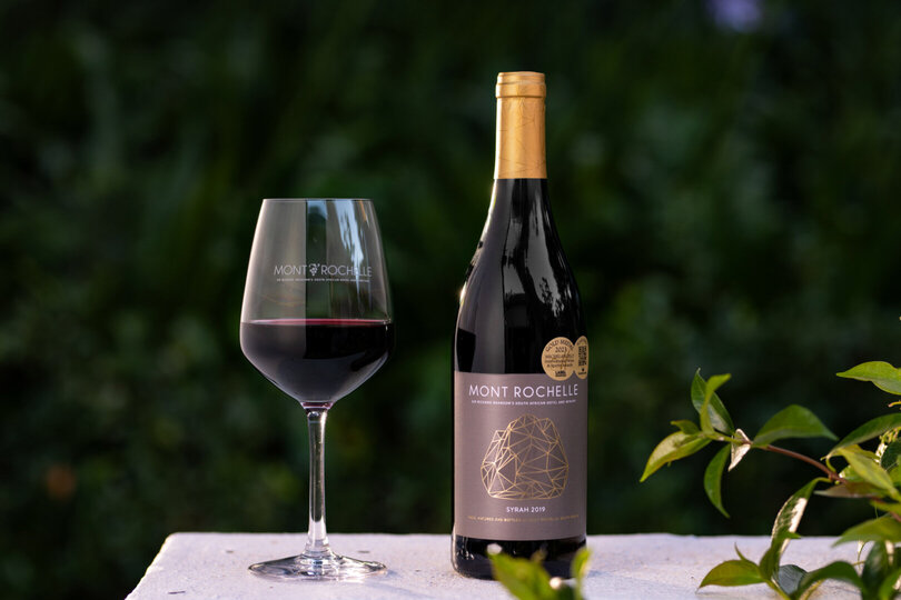 Elegant Merlot Room with Captivating Panoramas 1038