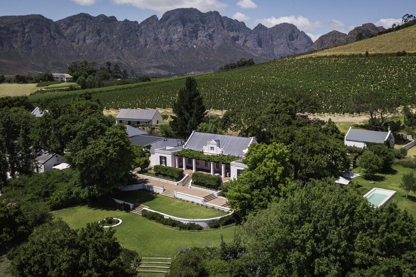 Chardonnay Room 1 with Manor Views 1044