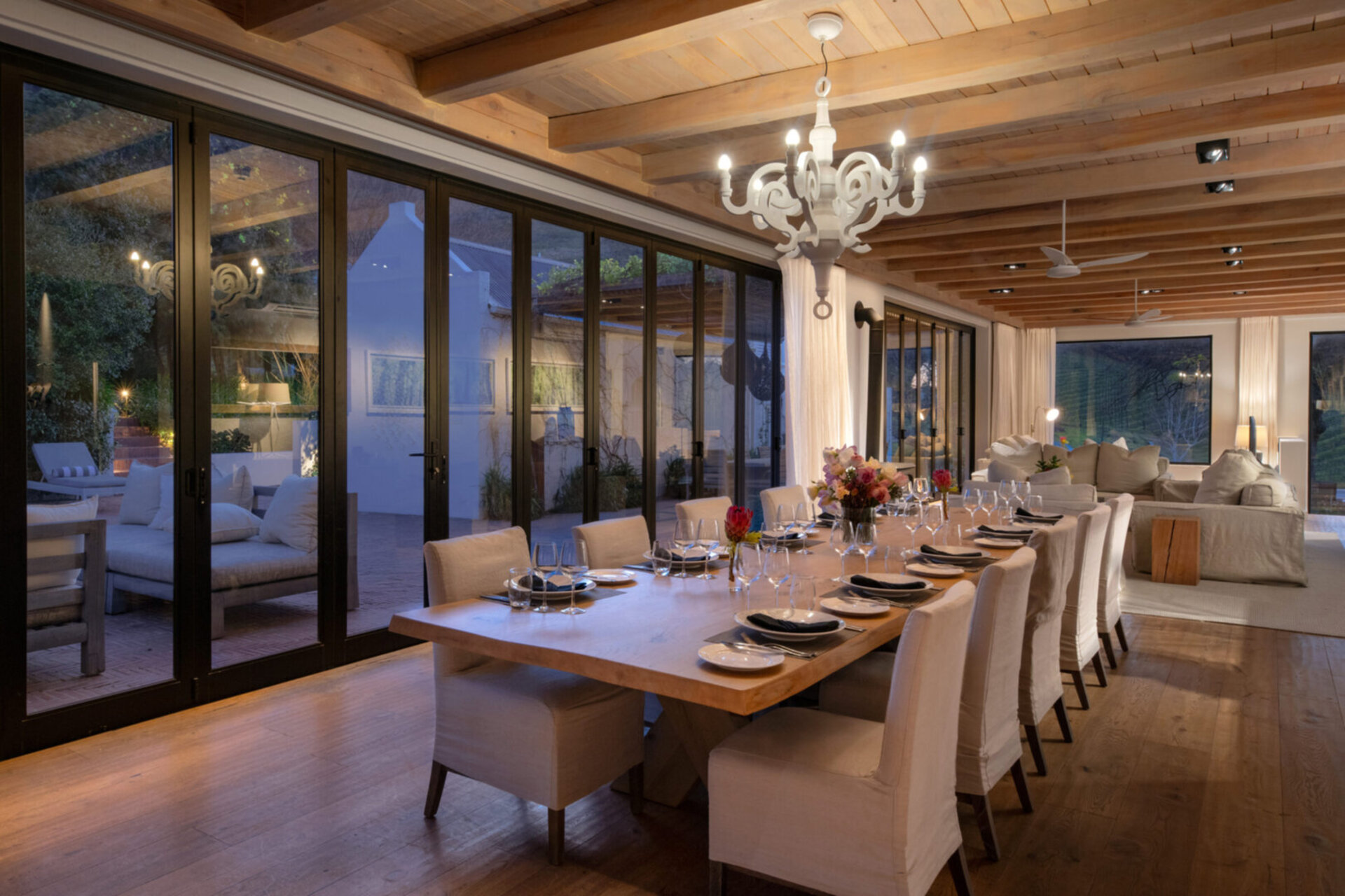Chardonnay Room 2 Light Filled Elegant En Suite 1045