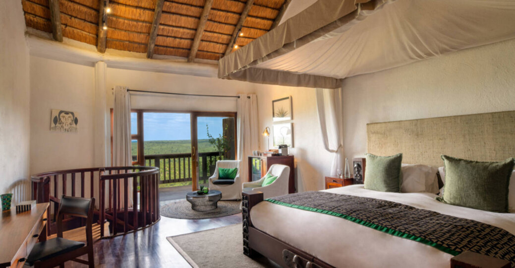Cliffside Coastal Charm, Rock Cliff 1048