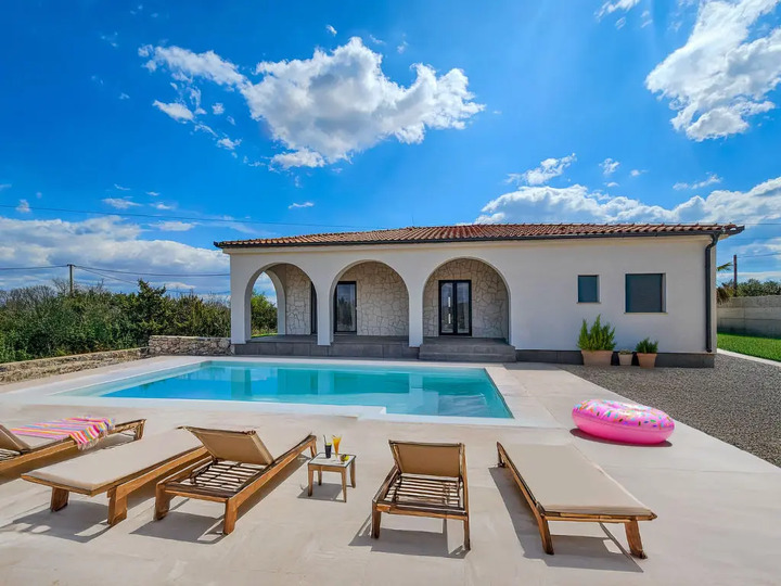 Tranquil Oasis: 3 Bedroom Villa 1262, Bila Vlaka, Croatia