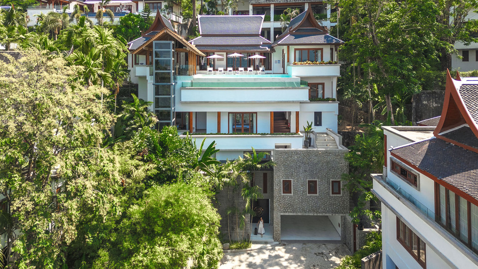 Sea View Zenith - Breezy hilltop location