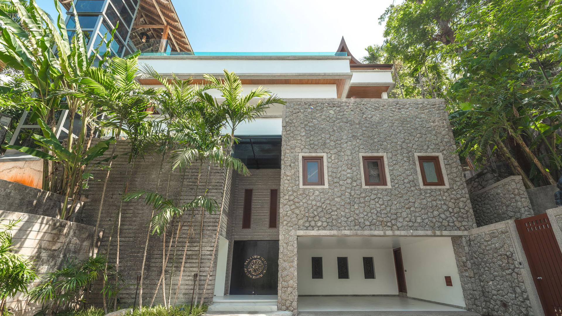 Sea View Zenith - Modern Thai tropical retreat