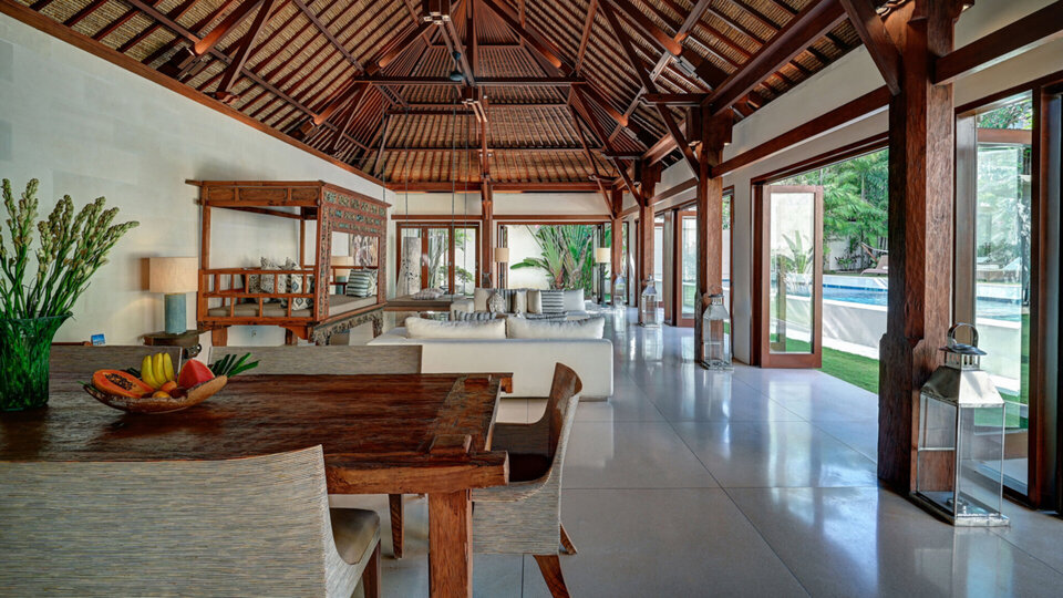 Spacious and restful living and dining pavilion