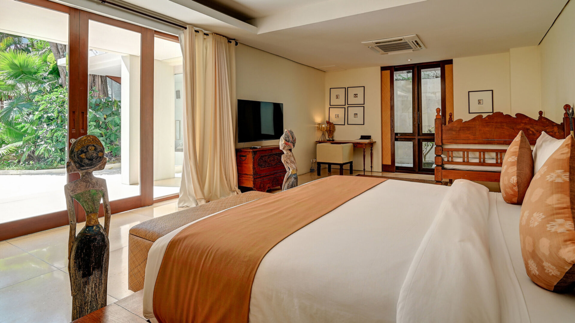 Restful guest bedroom Shetiva