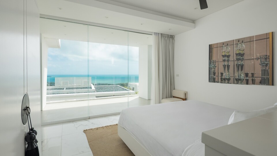 Stylish 3-Bed Villa in Amphoe Ko Samui, Sleeps 6, 1018
