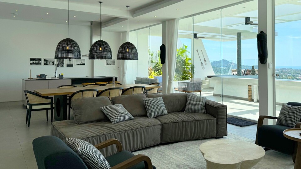 Golden Lotus - The Tranquil Villa - Living and dining area 1