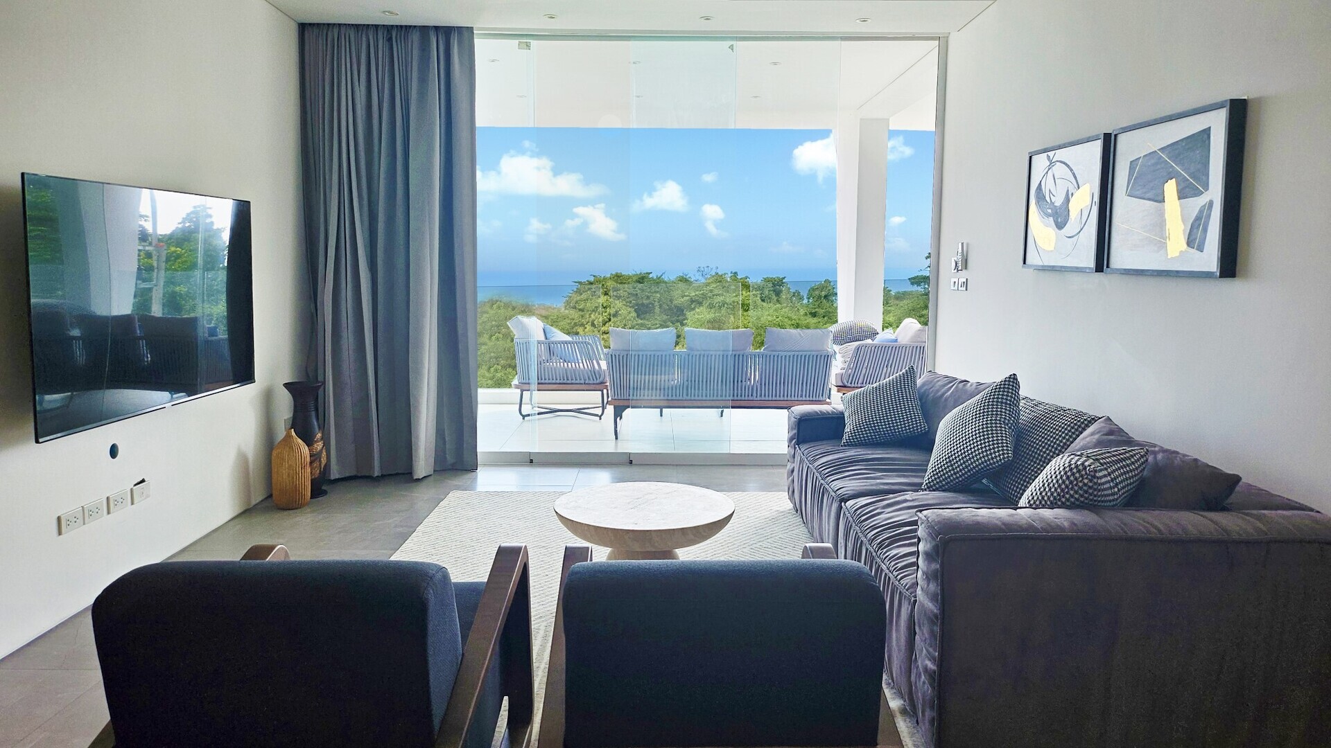 Golden Lotus - The Tranquil Villa - Level 2 living area
