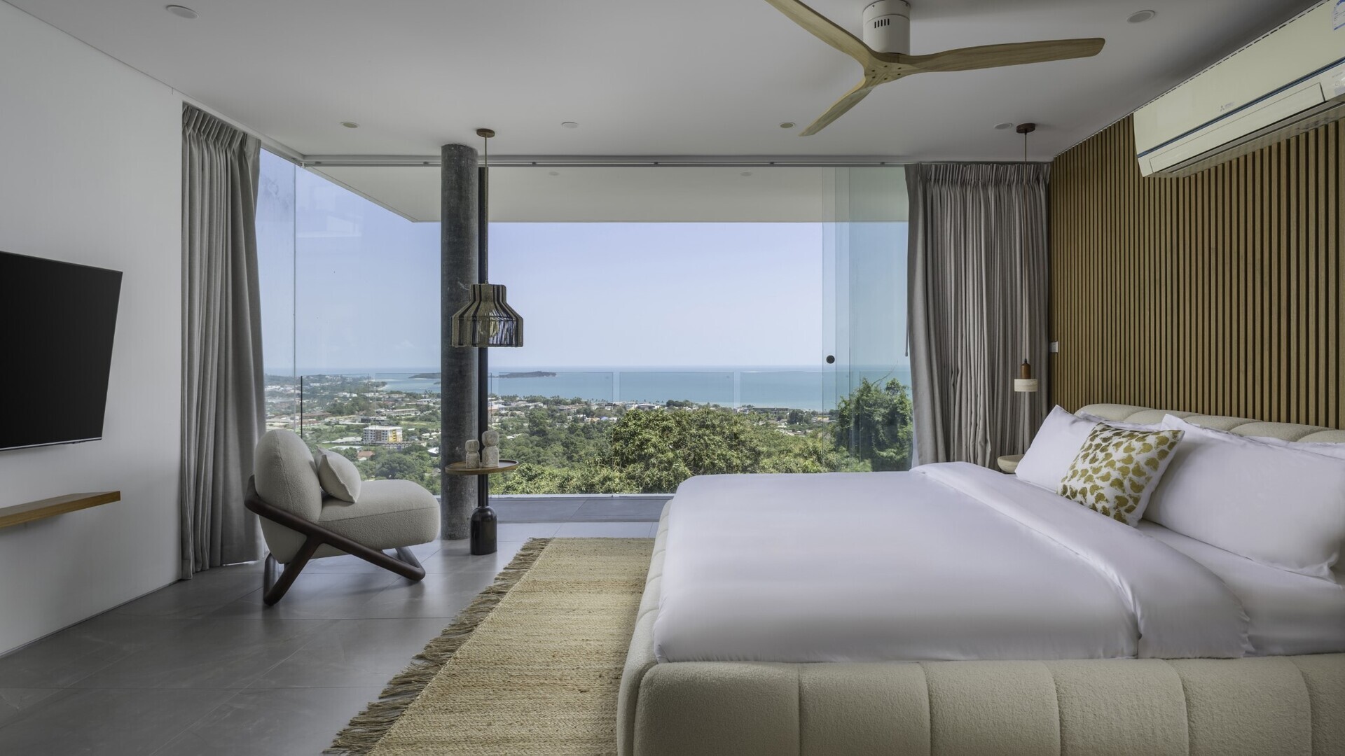 Golden Lotus - Villa Vie - First floor bedroom with terrace