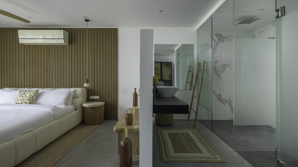 Golden Lotus - Villa Vie - Cosy third floor bedroom