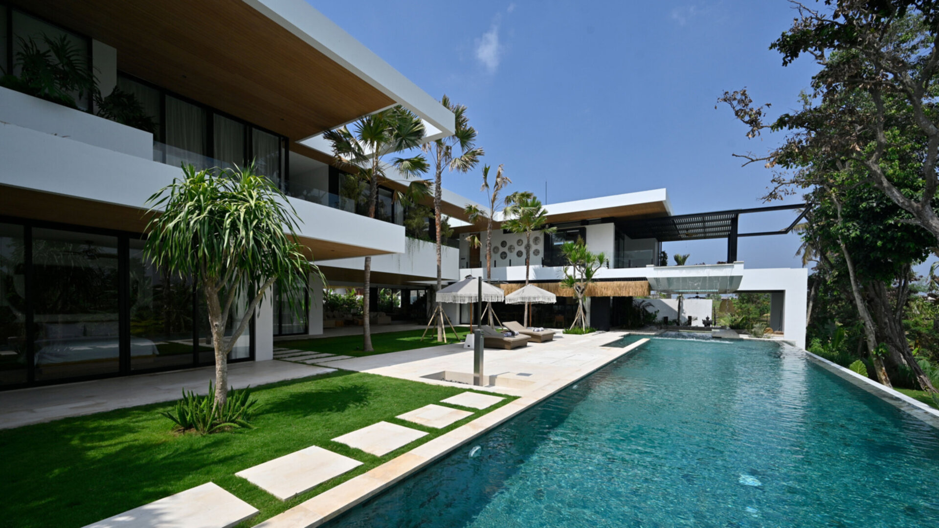 Modern tropical holiday villa