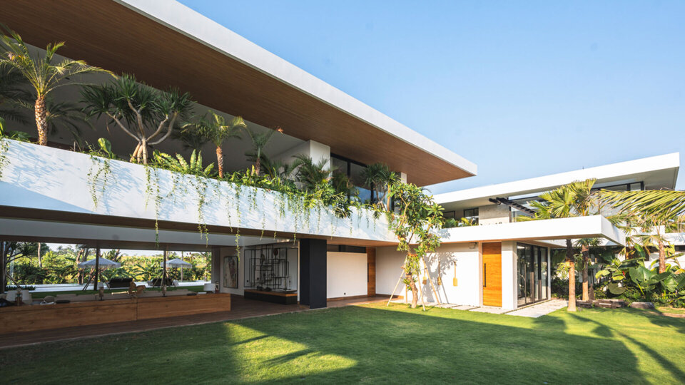 Modern architecture for open living