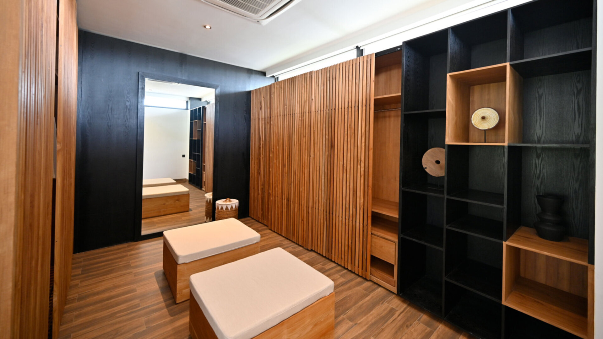 Master bedroom spacious walk-in closet