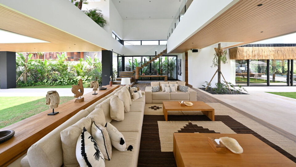 The grand open living area