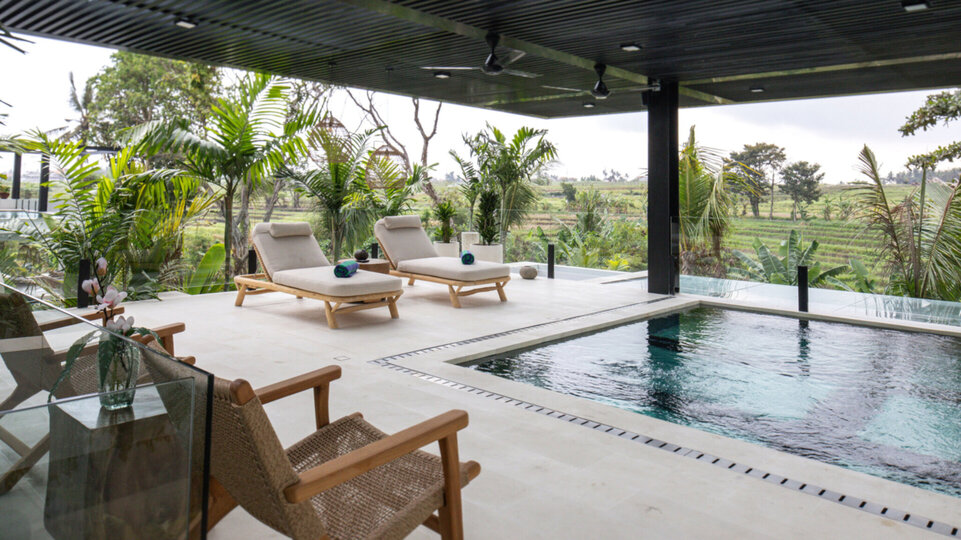 Relaxing master bedroom terrace and plunge pool
