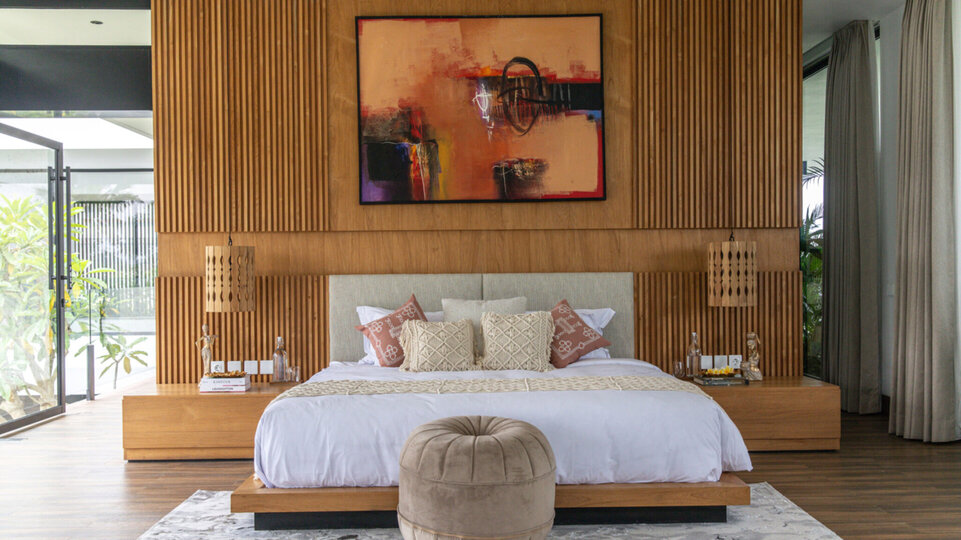 Spacious and relaxing master bedroom master bedroom