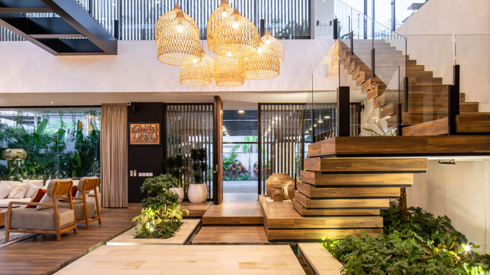 High ceiling villa