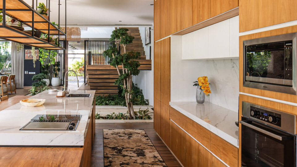 Fully equipped kitchen