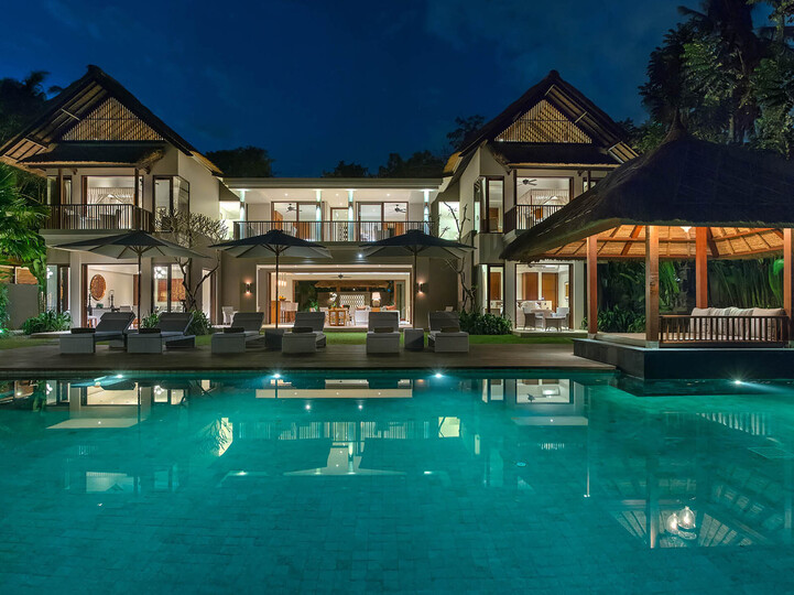 The villa at night