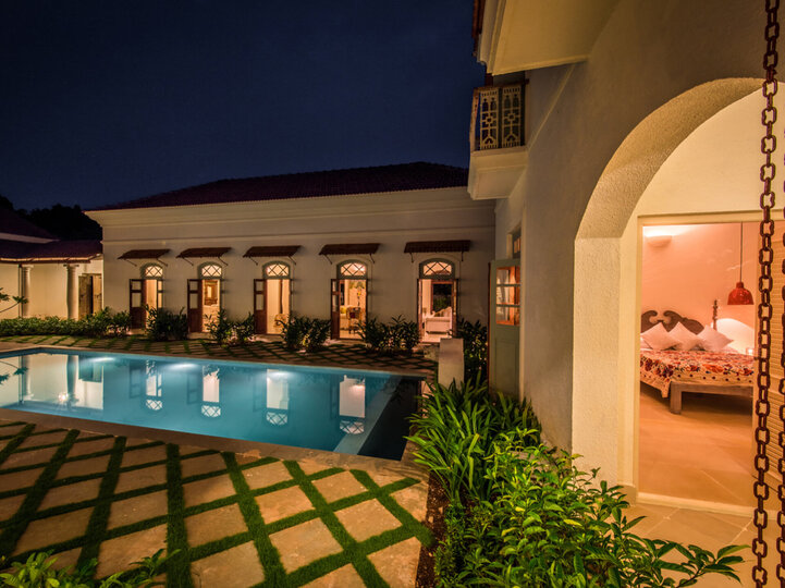 Pool lighting