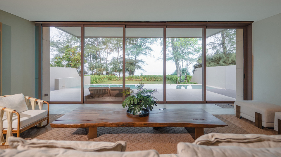 Veyla Beach Villa 6 - Living area by the pool