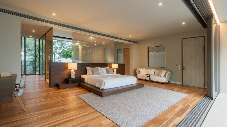 Veyla Beach Villa 6 - Impressive master bedroom with terrace