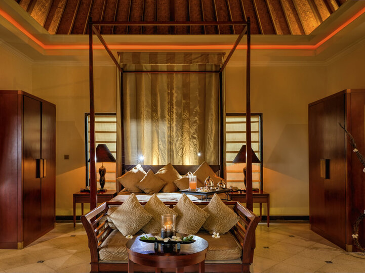 Master suite at turndown