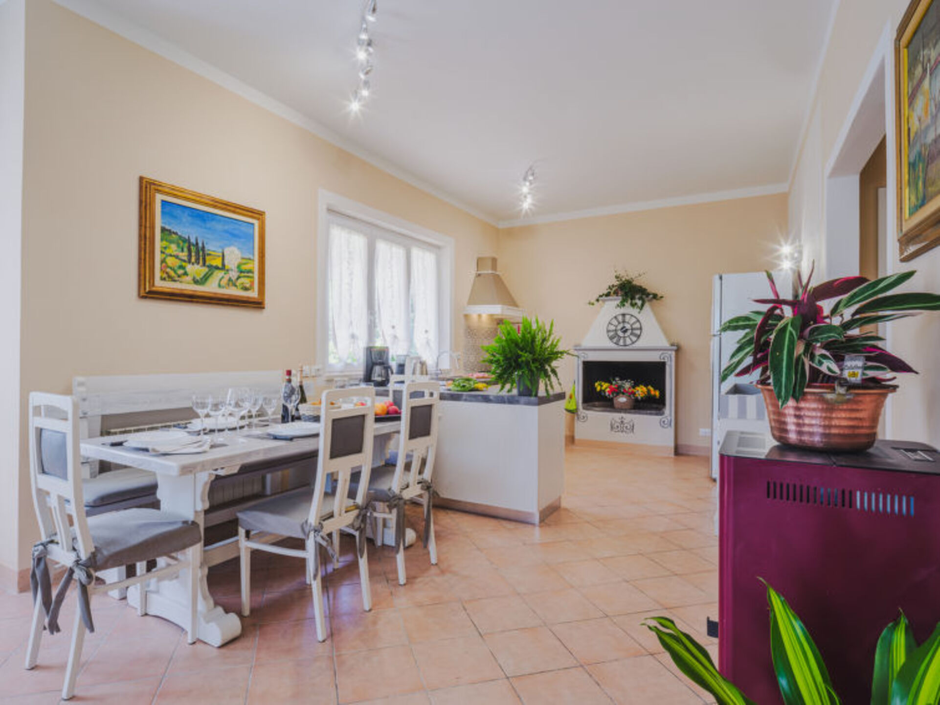 Kitchen / Dining Room