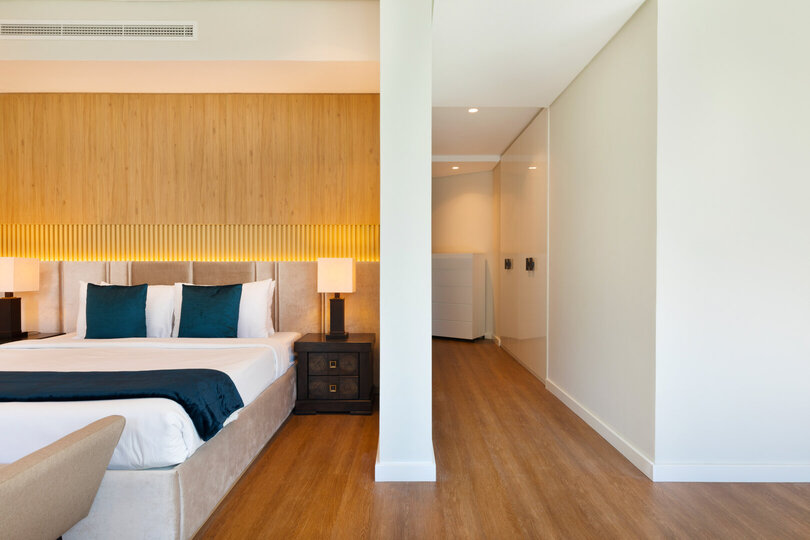 5 Star Villa Crownstone – A Rooftop Marina Haven