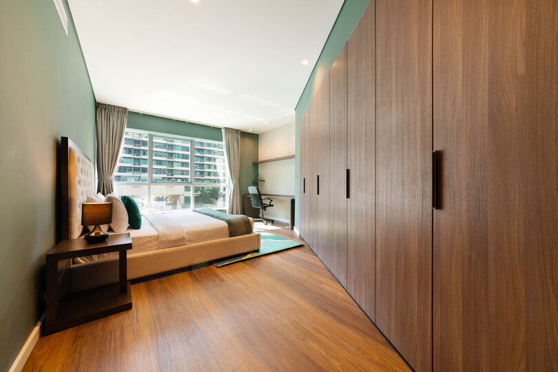 5 Star Villa Crownstone – A Rooftop Marina Haven