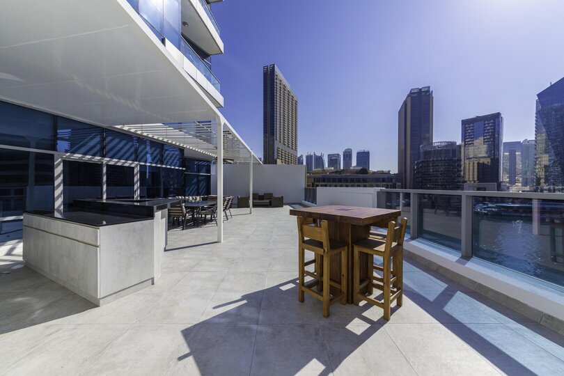 5 Star Villa Crownstone – A Rooftop Marina Haven