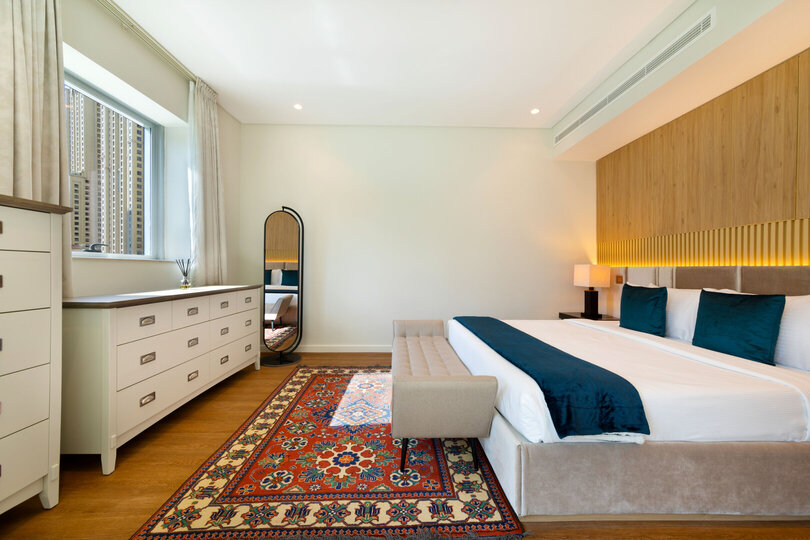 5 Star Villa Crownstone – A Rooftop Marina Haven