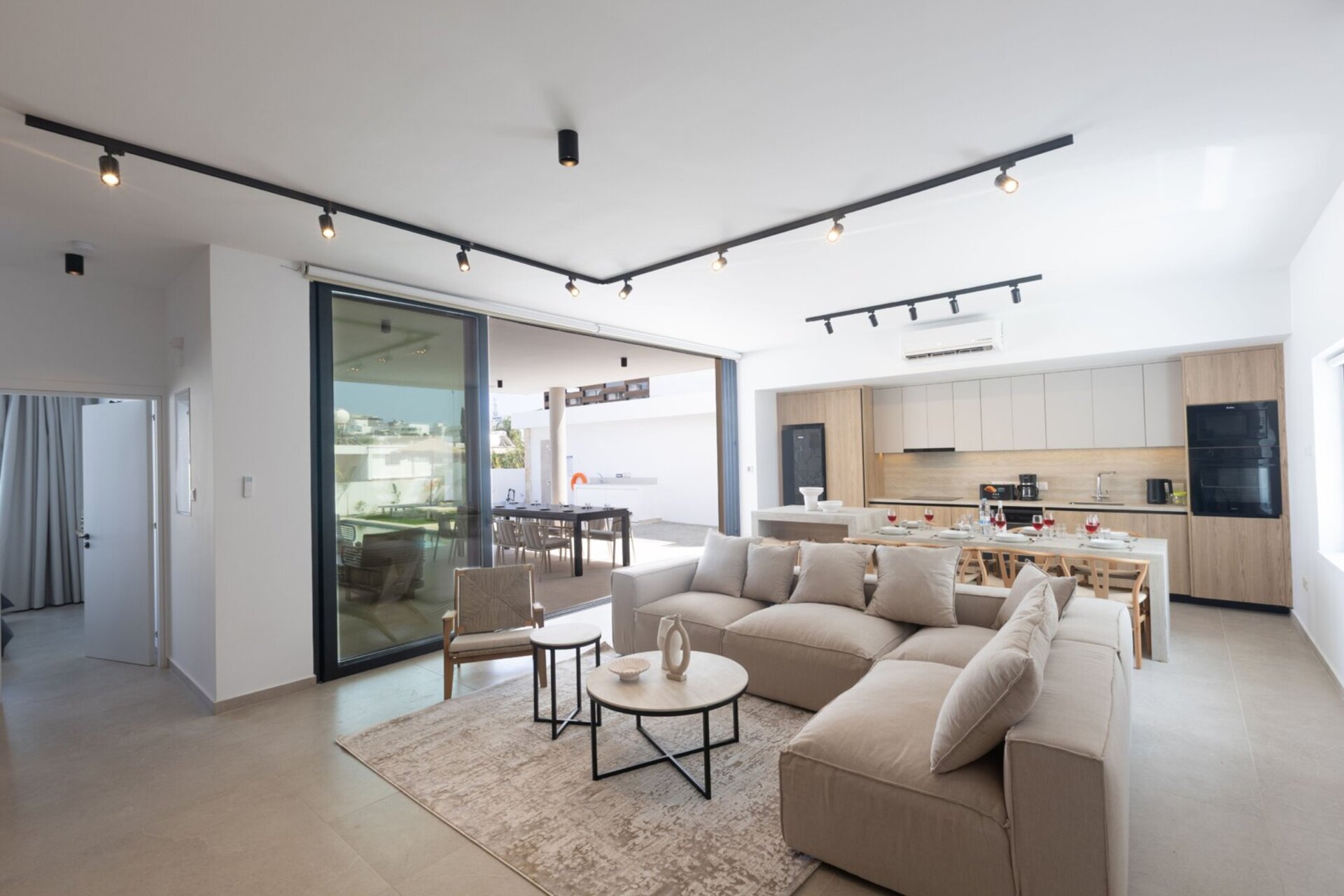 Luxurious 5 Bedroom Villa with Private Pool, Ayia Napa Villa 1369